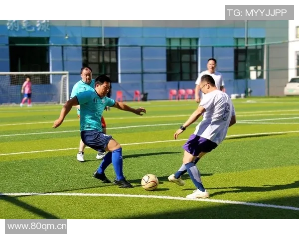 成都足球队的耐力挑战与发展之路探讨 成都足球队的耐力挑战与发展之路探讨